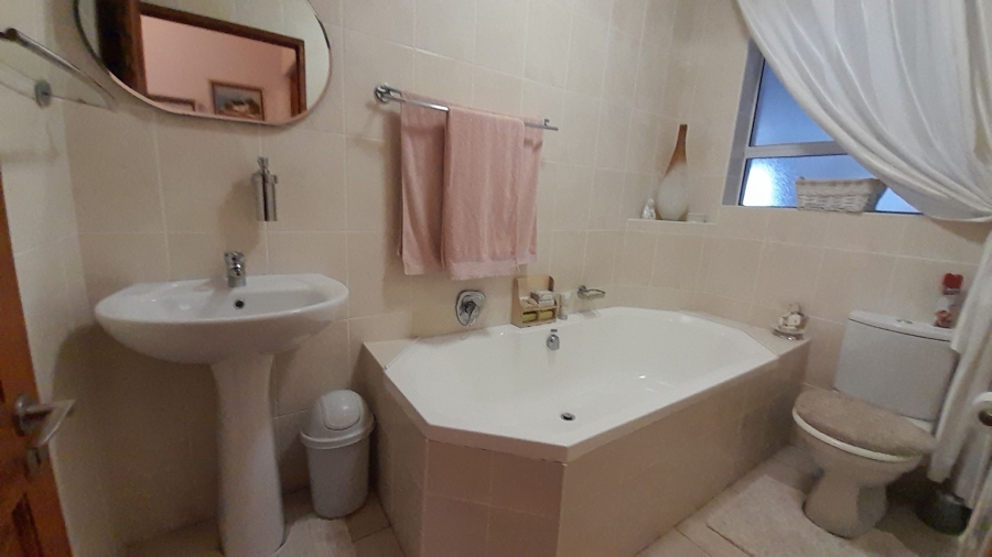 3 Bedroom Property for Sale in Campher Park Eastern Cape